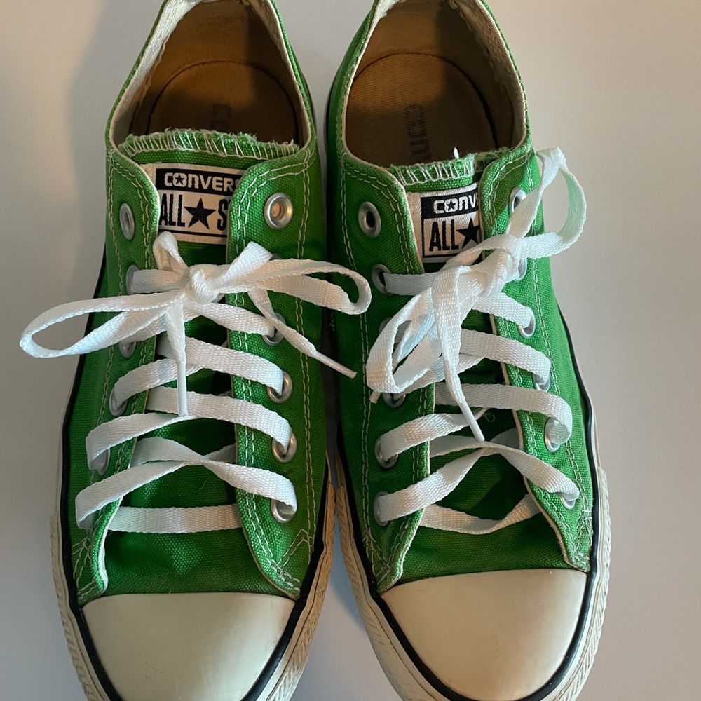 Green Converse. Women’s Size 8.